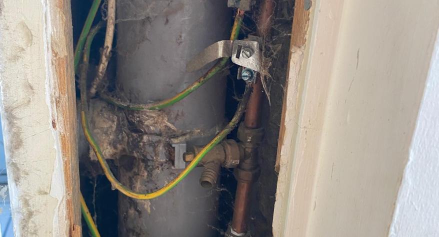 Water Pipe Bonding in Gloucestershire